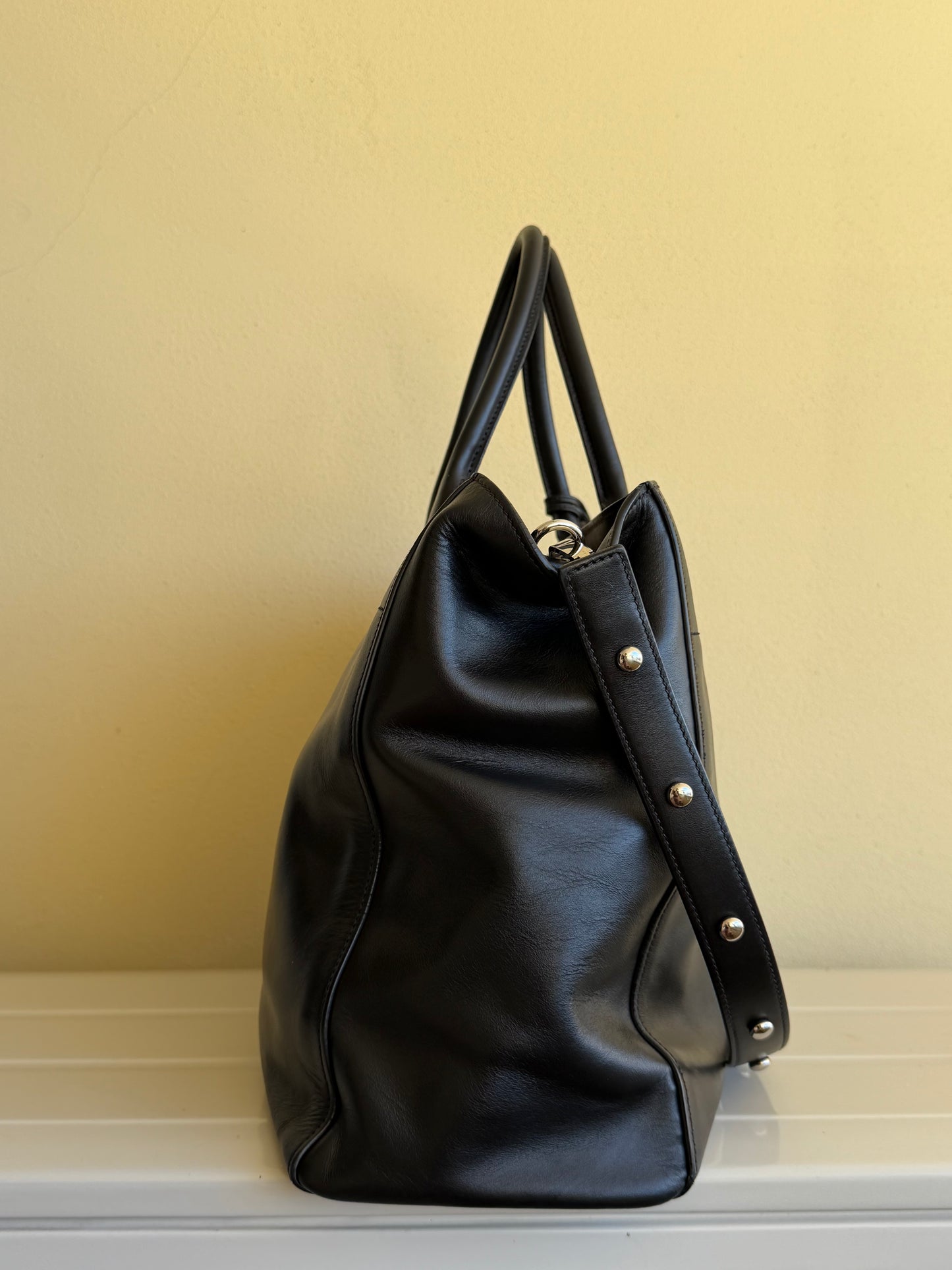 Prada soft calf nera