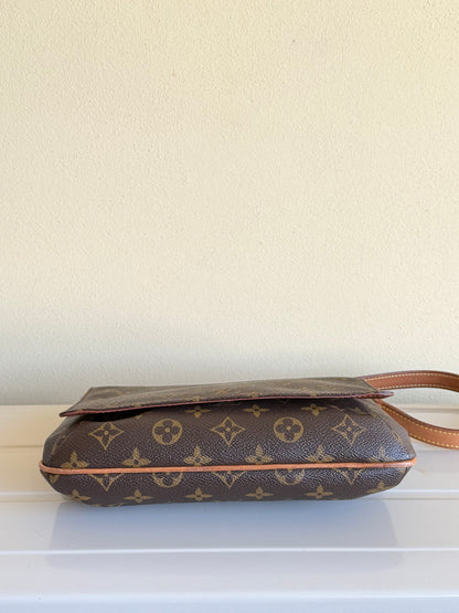 Louis Vuitton musette PM