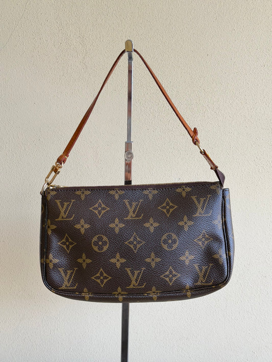 Louis Vuitton Pochette acessoire