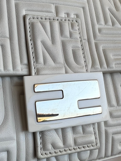 Fendi Baguette Nappa Bianca