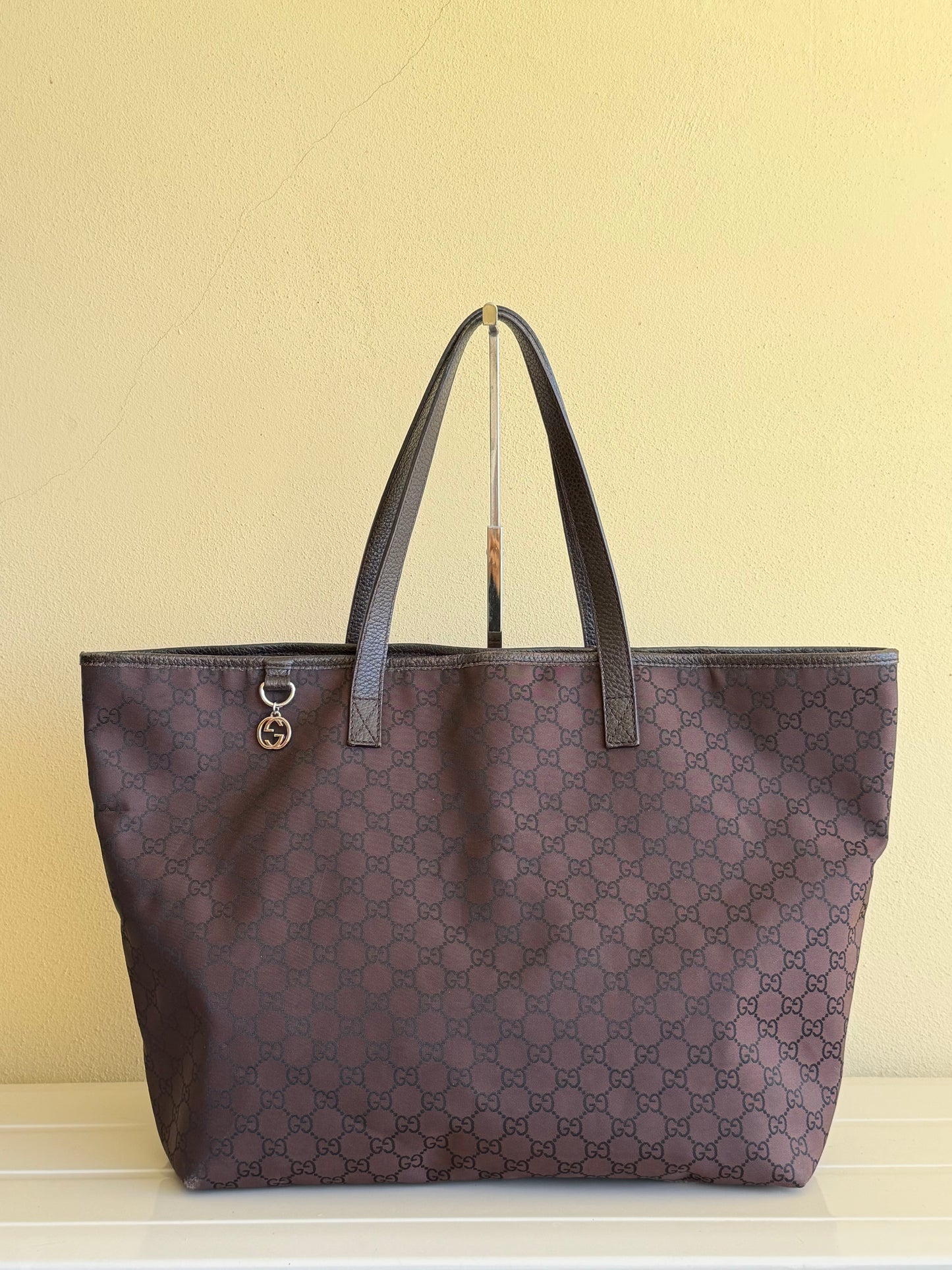 Gucci tote brown