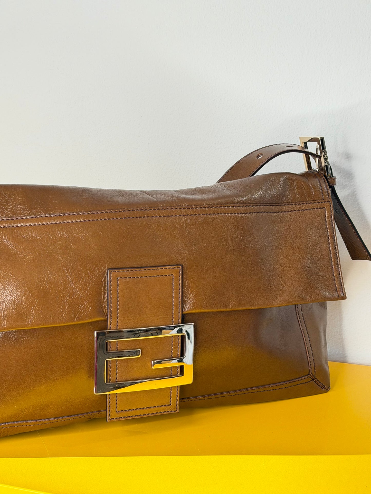 Fendi maxi baguette