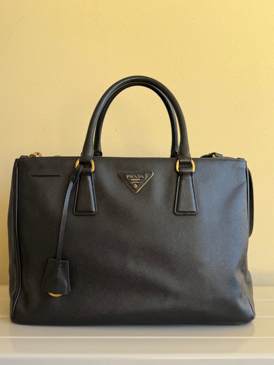 Prada Galleria nera