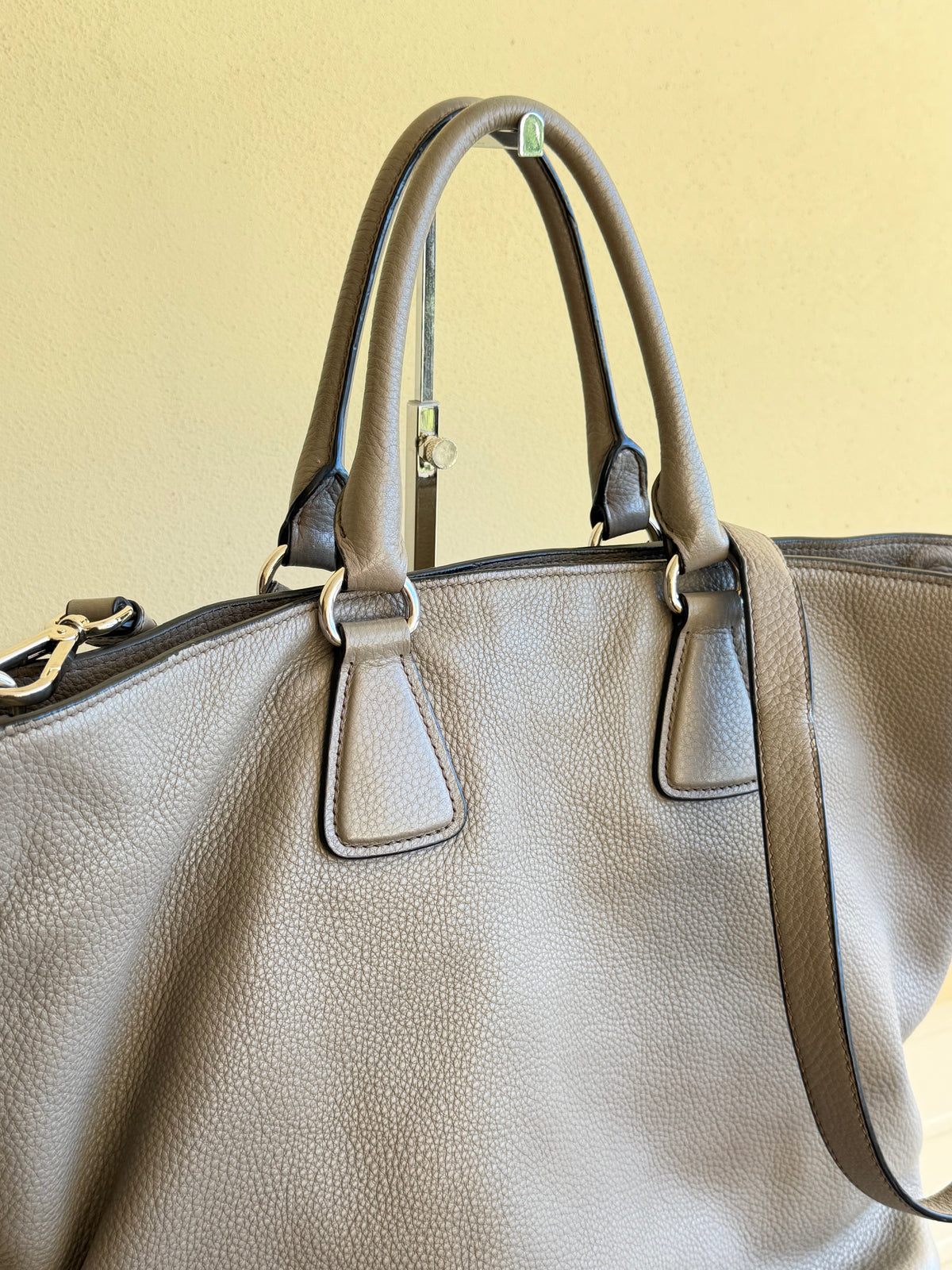 Prada Vitello Daino Shopper
