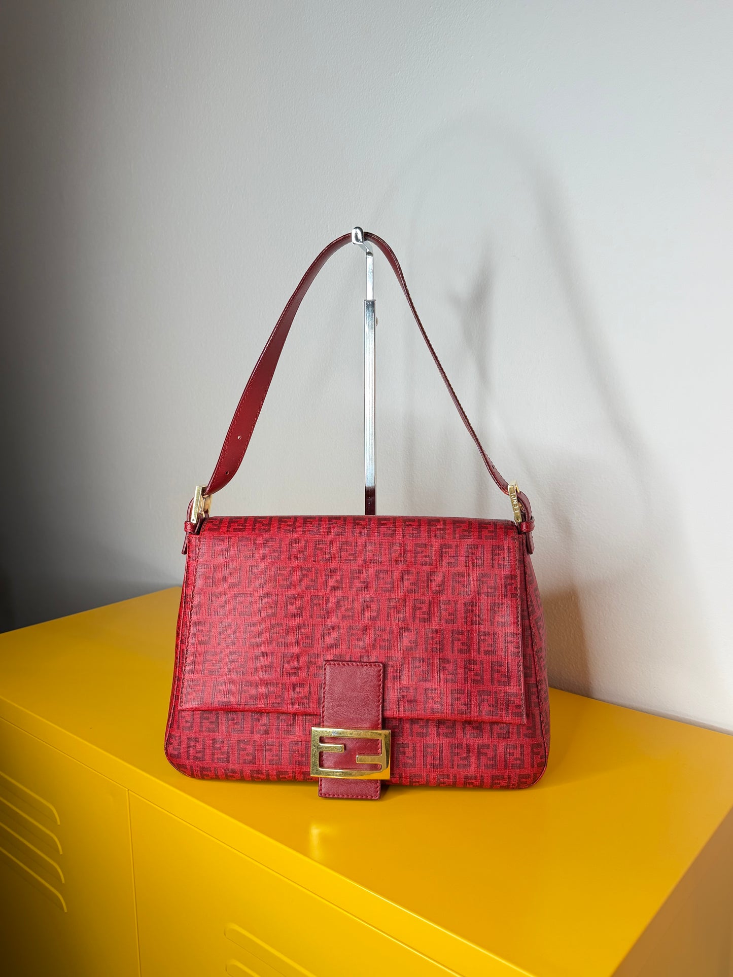 Fendi Mamma tessuto roll red