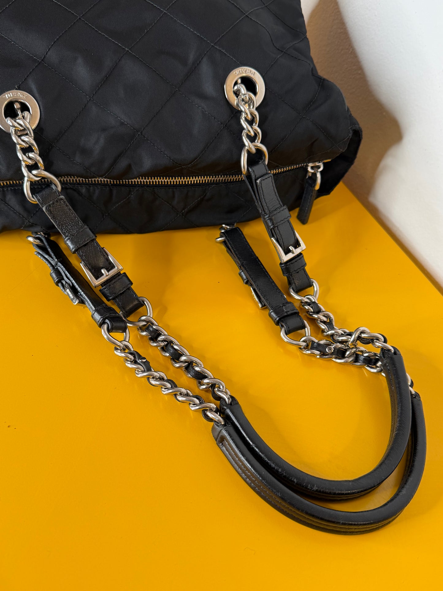 Prada Doppio Manico Catena