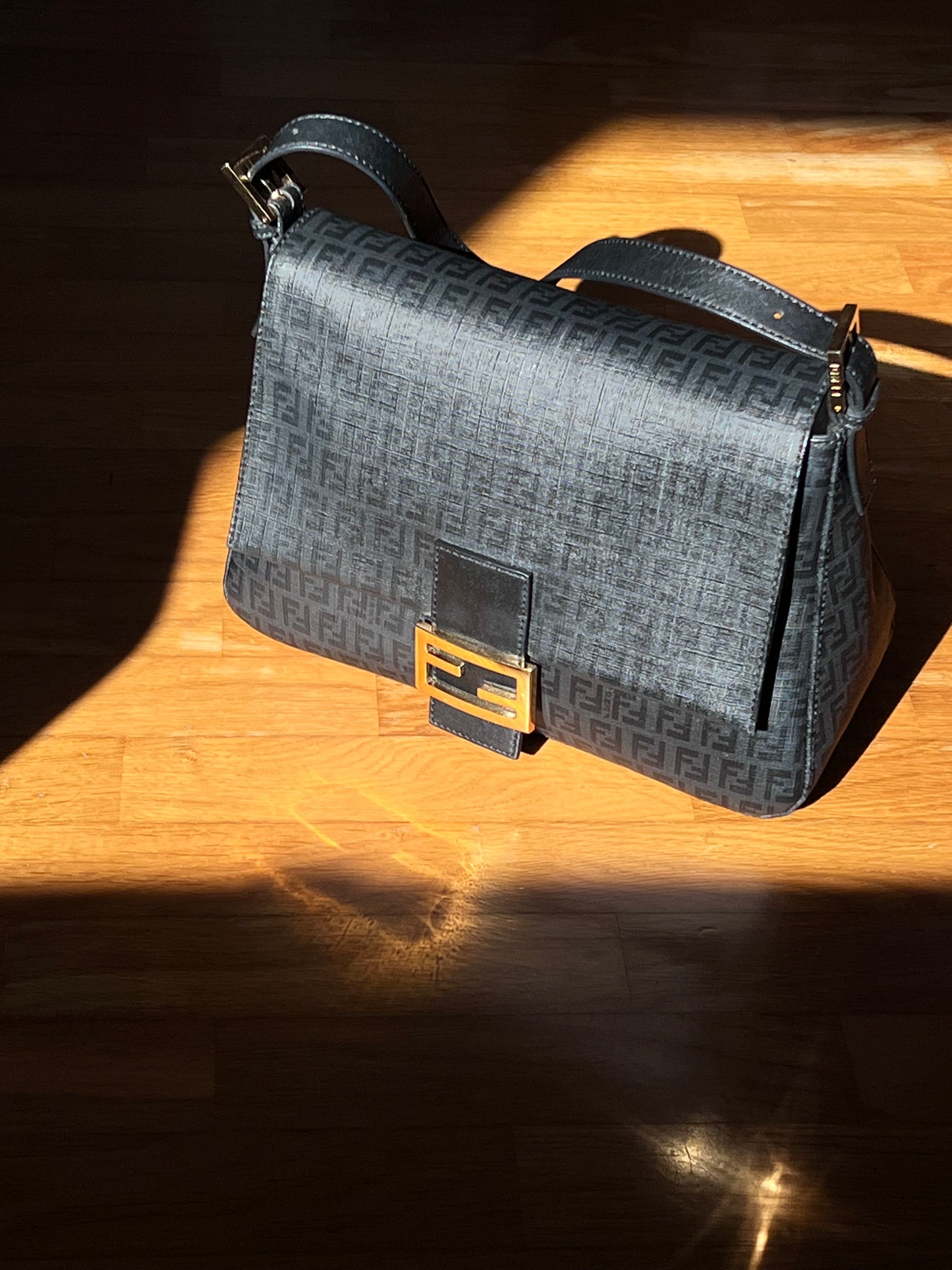Fendi Mamma tessuto roll