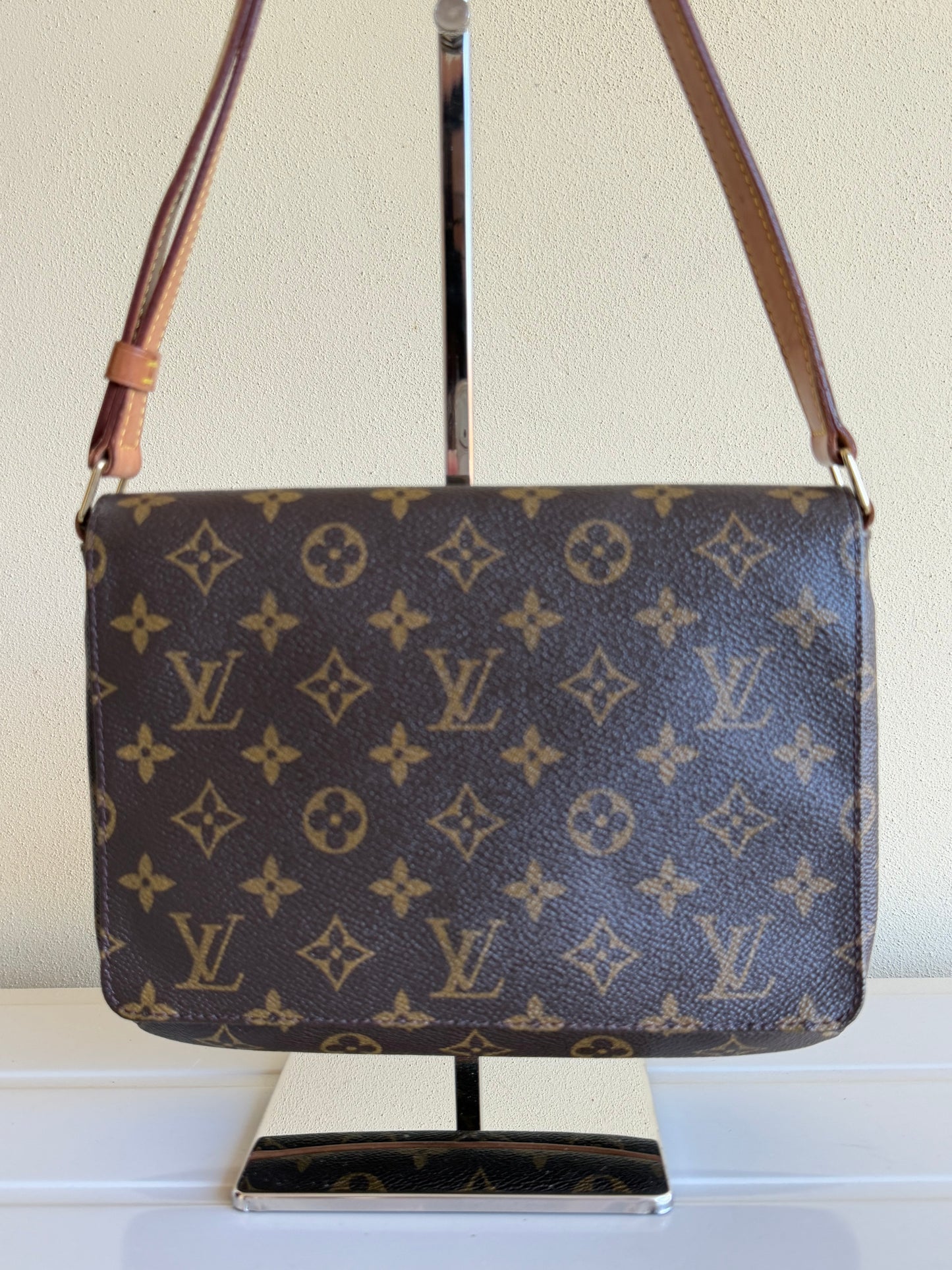 Louis Vuitton musette PM