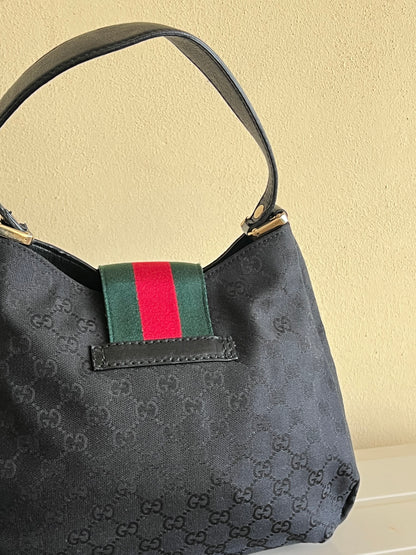 Gucci Hobo magnetic web