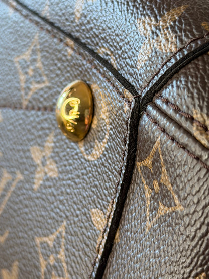 Louis Vuitton Montaigne MM