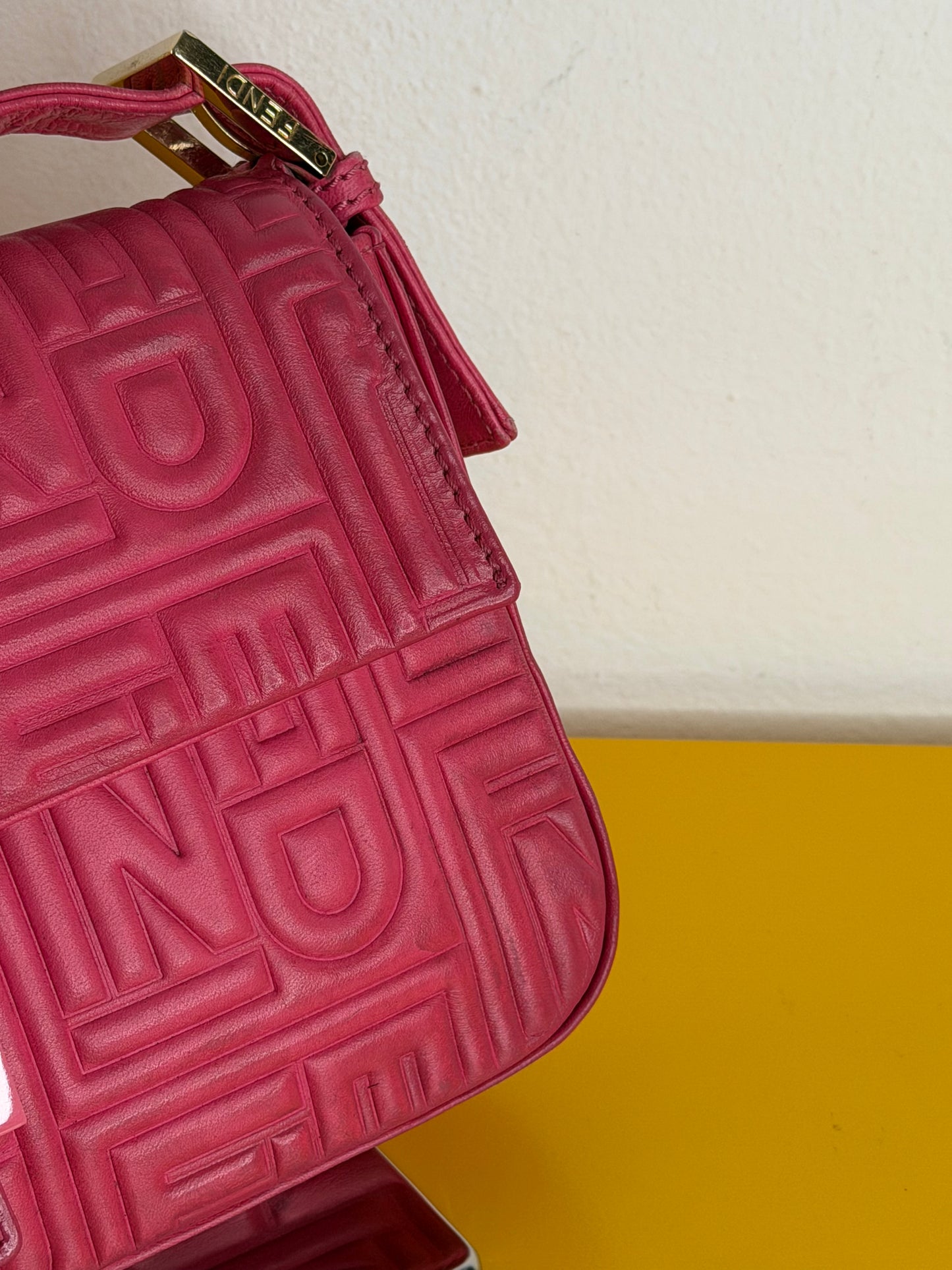 Fendi Baguette Fuxia