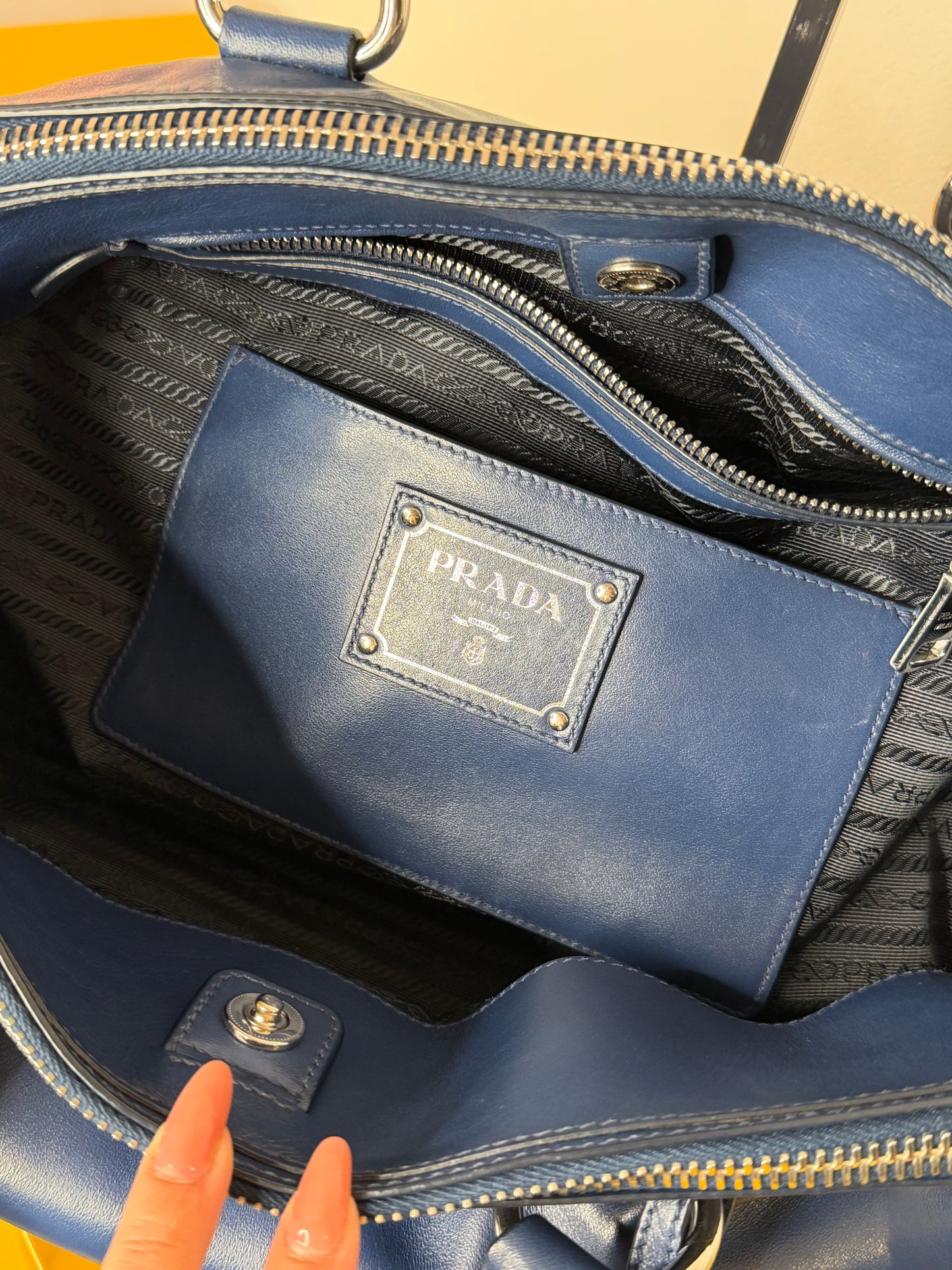 Prada soft calf blu