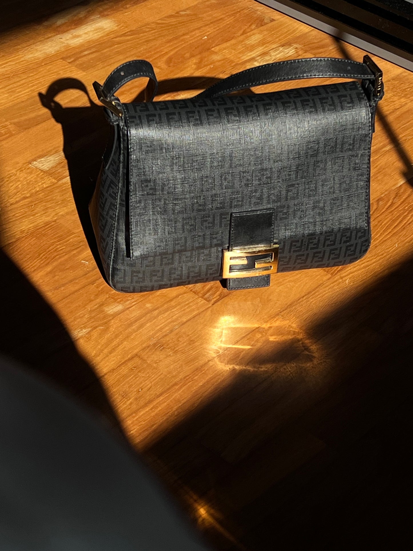 Fendi Mamma tessuto roll