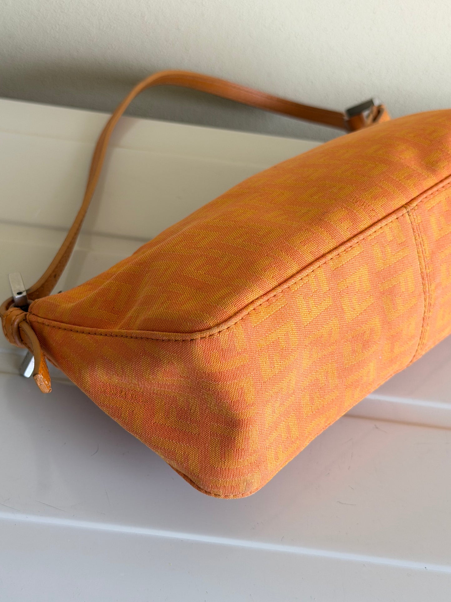 Pochette Fendi Zucca
