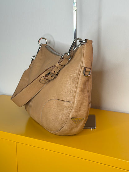 Prada spalla mezzaluna beige