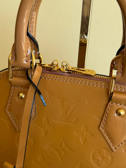 Louis Vuitton Alma BB Vernis