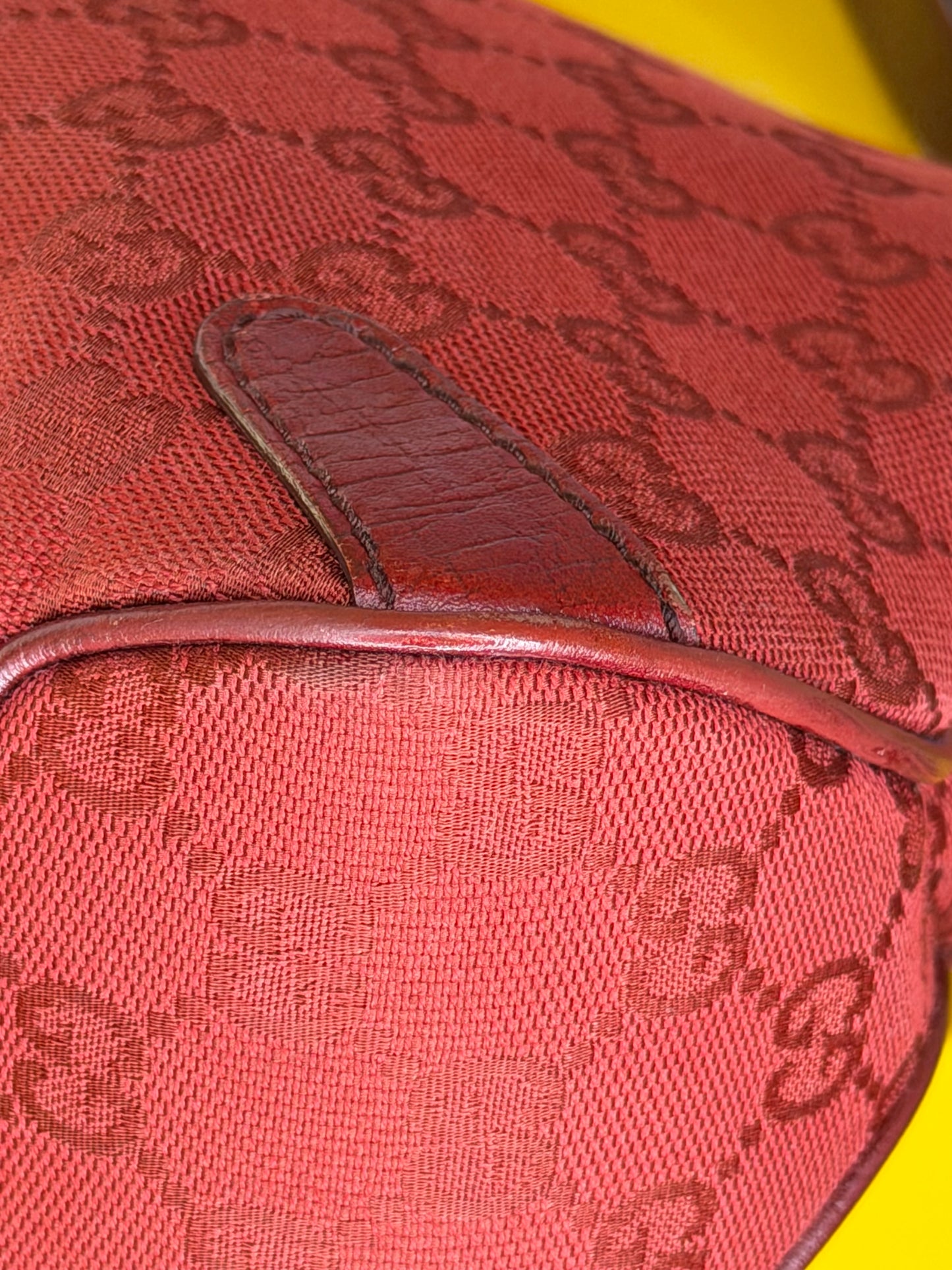 Gucci Horsebit red