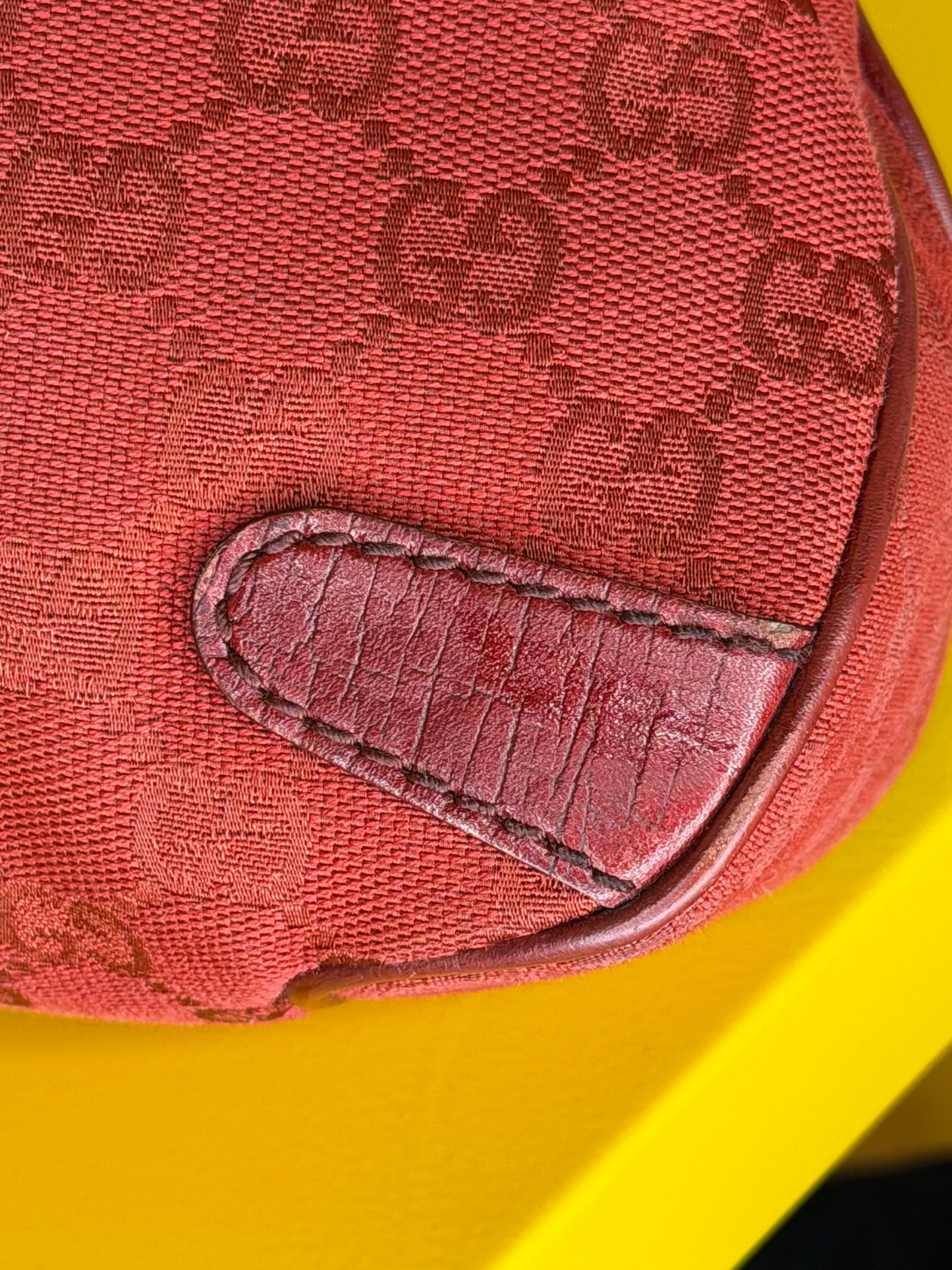 Gucci Horsebit red