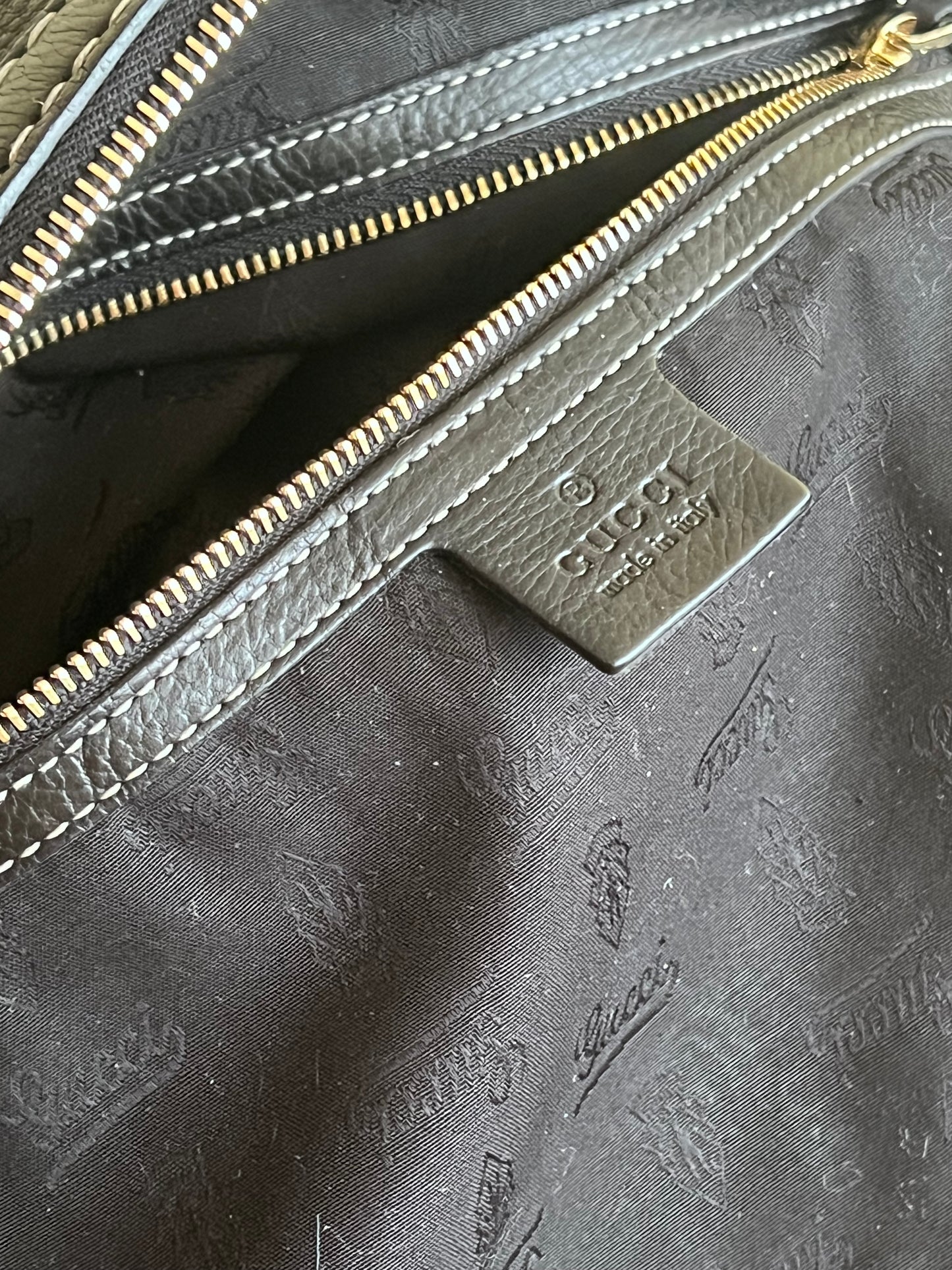 Gucci tote hysteria