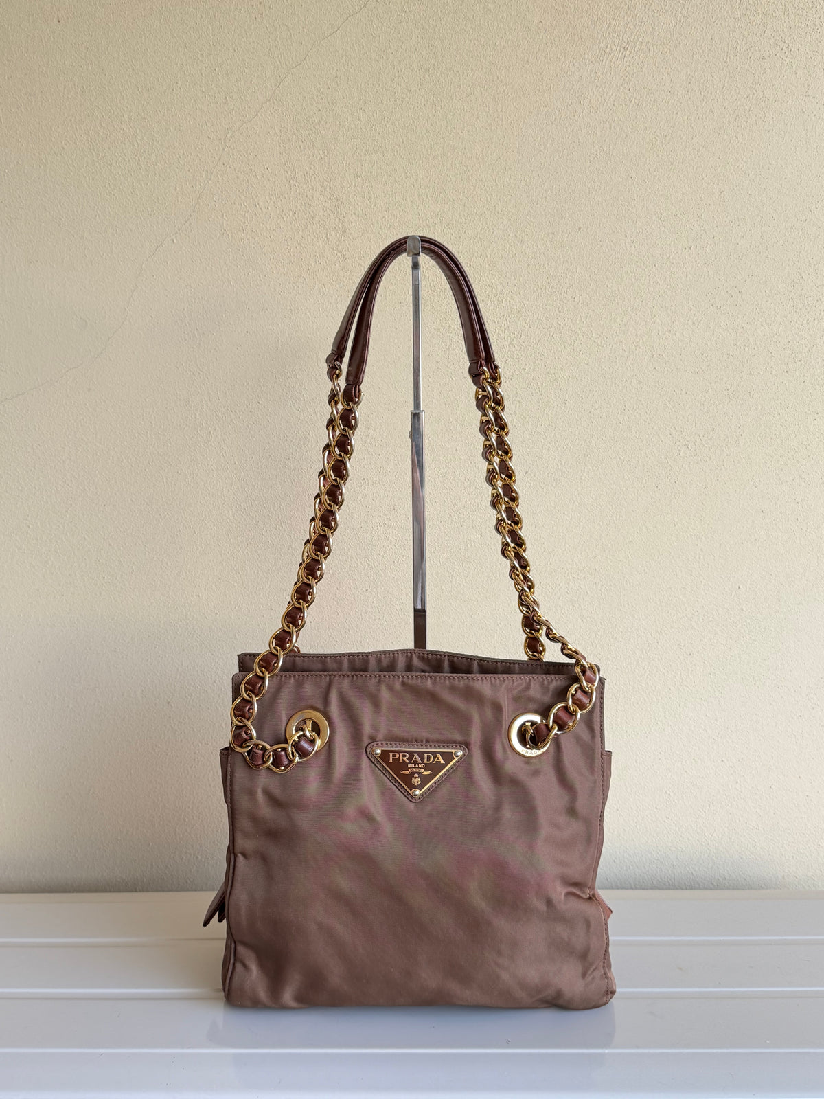 Prada tessuto catena