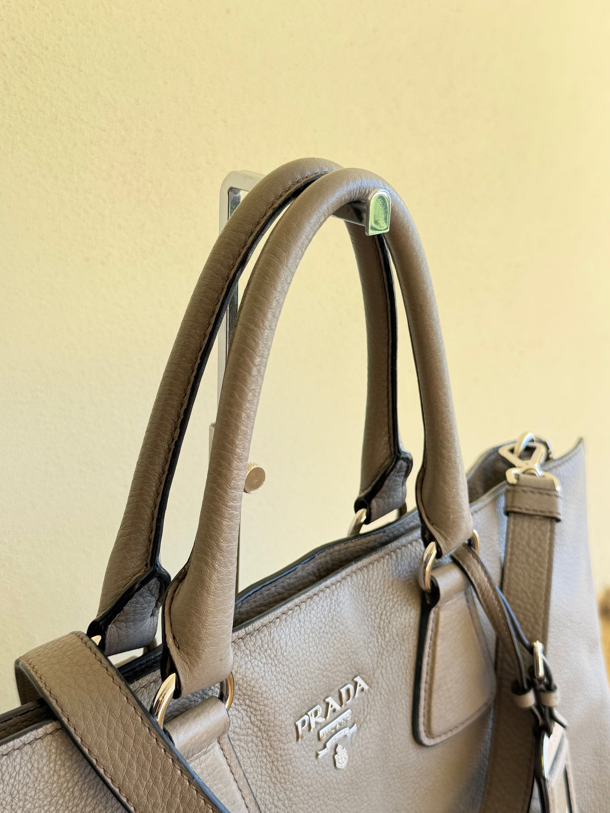 Prada Vitello Daino Shopper