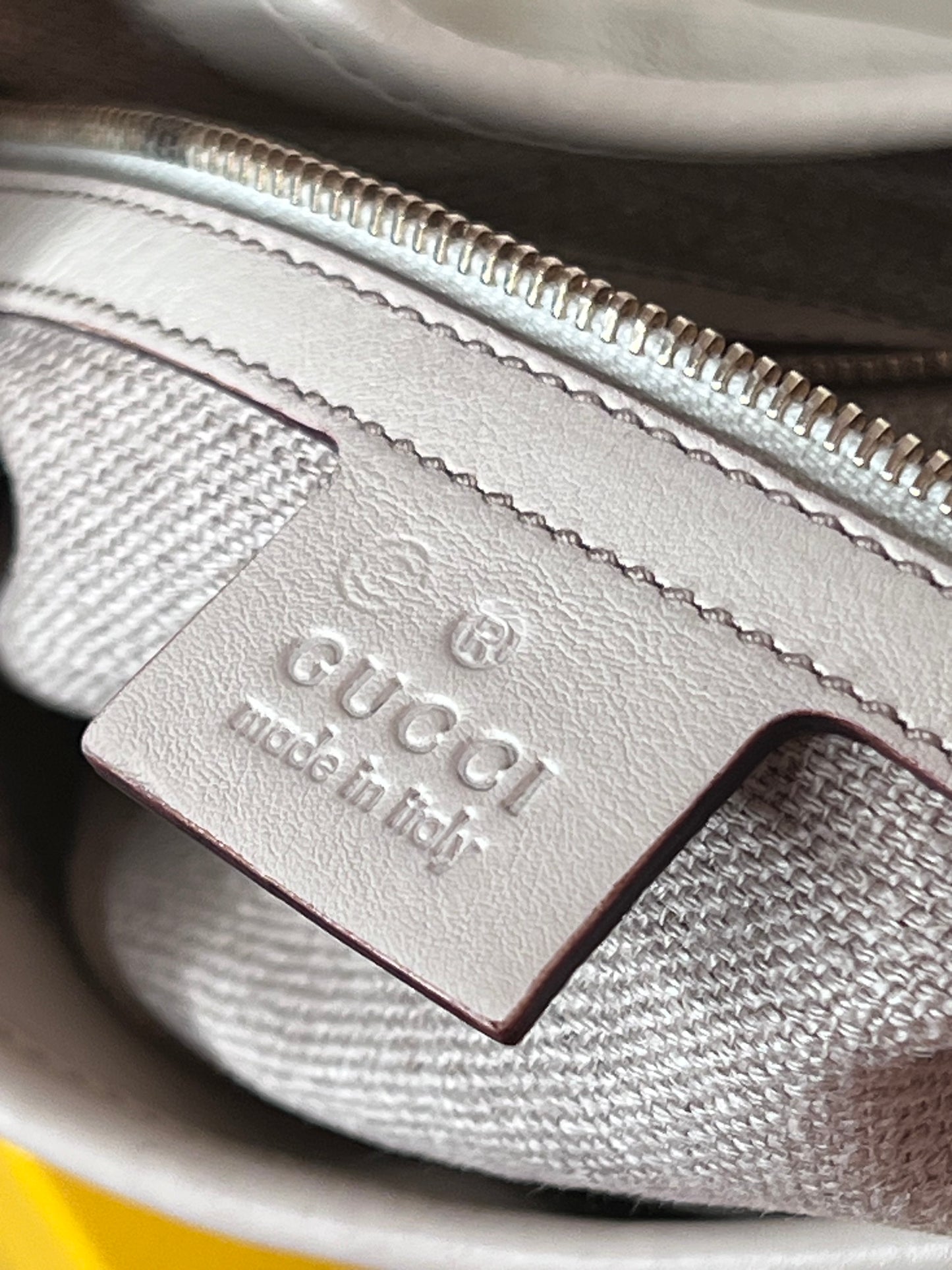 Gucci Bouvier avorio