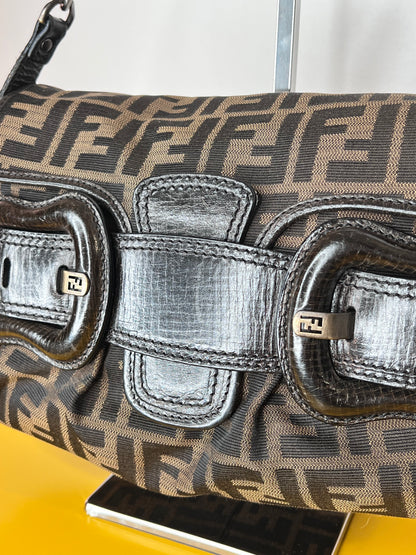 Fendi B buckle
