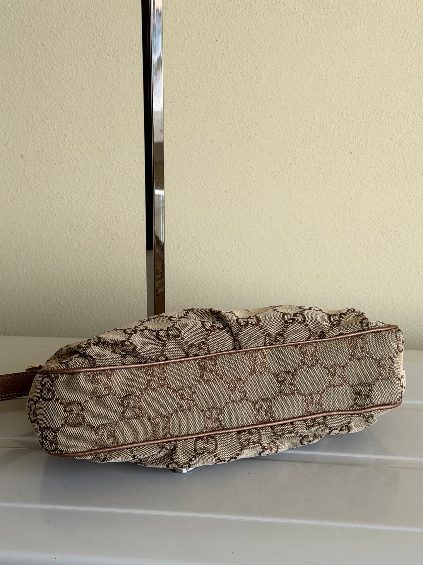 Gucci pochette charmy