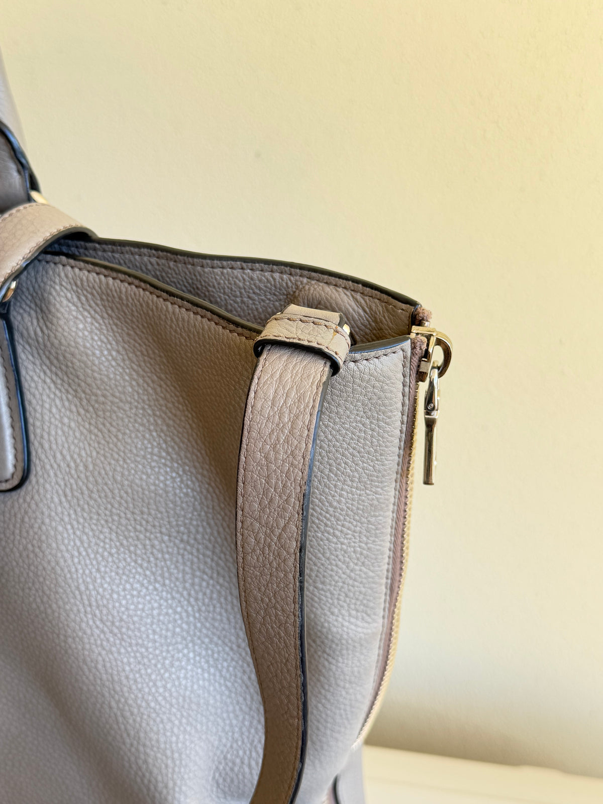 Prada Vitello Daino Shopper
