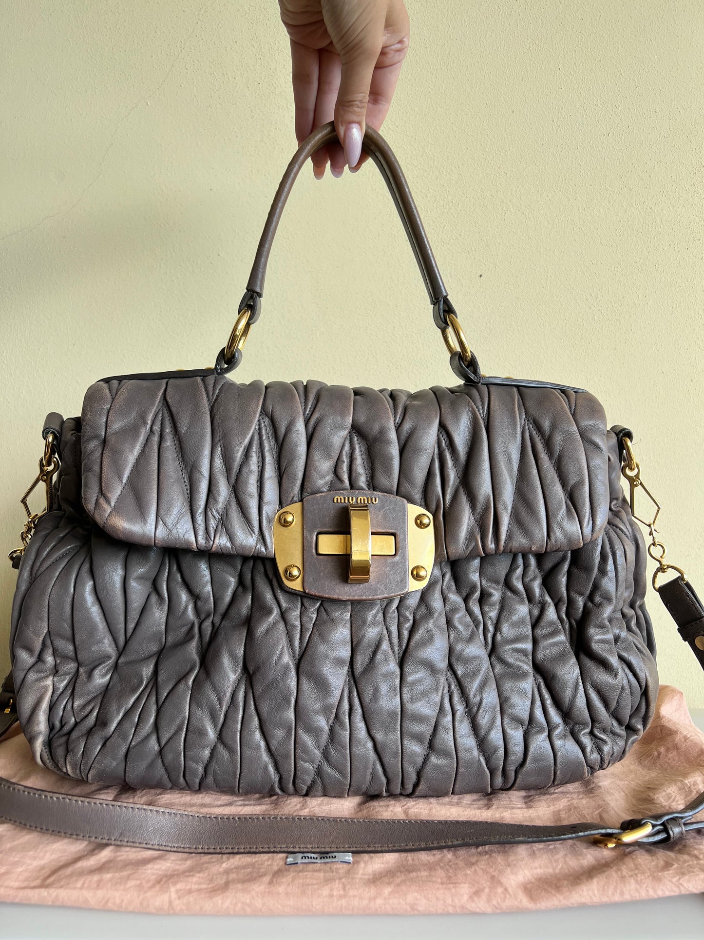 Miu Miu pattina matellassè