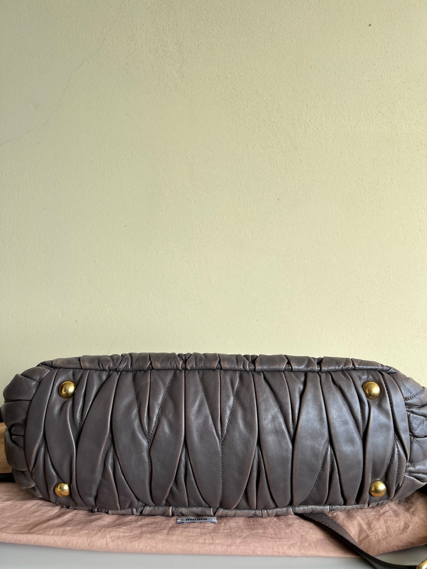 Miu Miu pattina matellassè