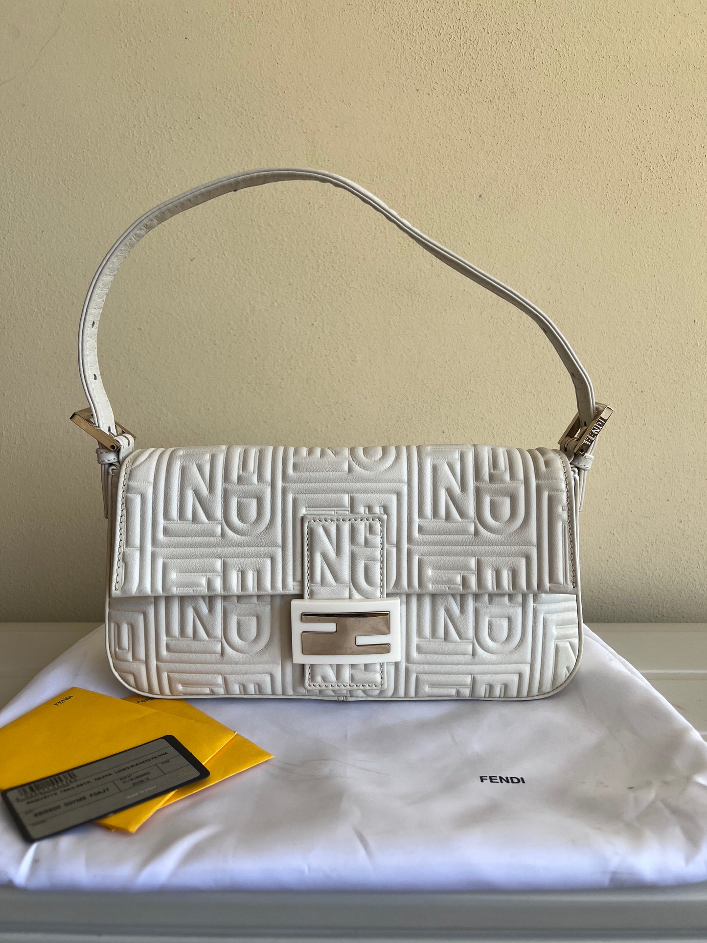 Fendi Baguette Nappa Bianca