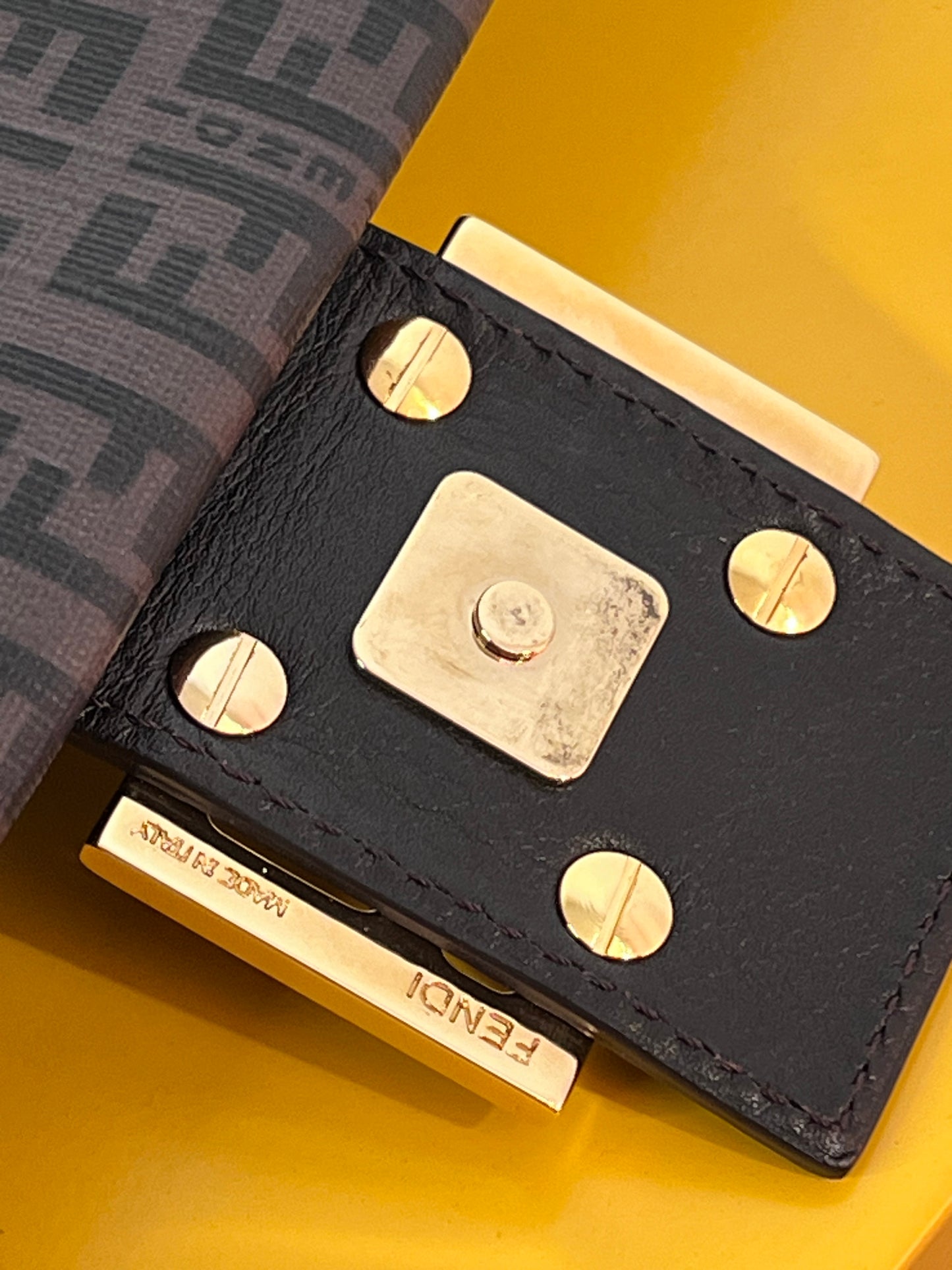 Fendi Mamma baguette marrone