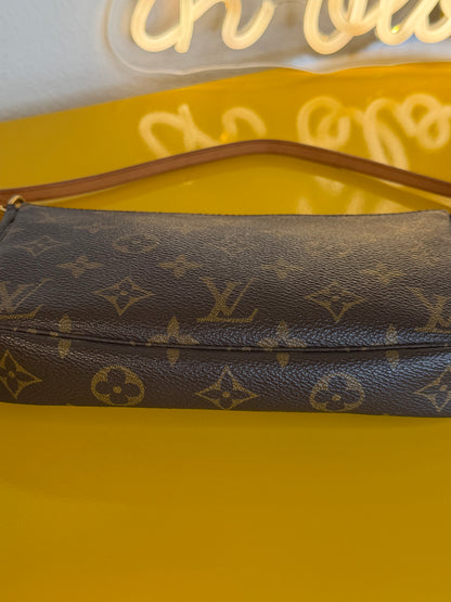 Louis Vuitton Pochette accessoire