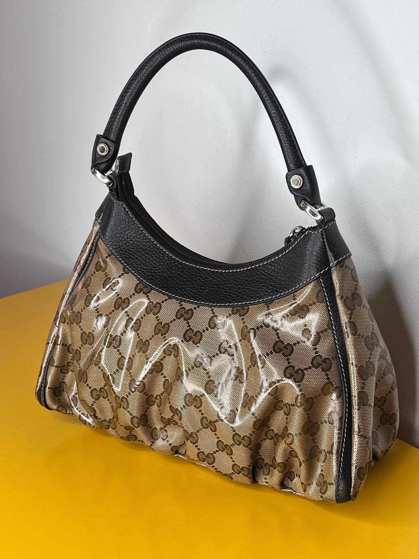 Gucci Abbey Crystal GG