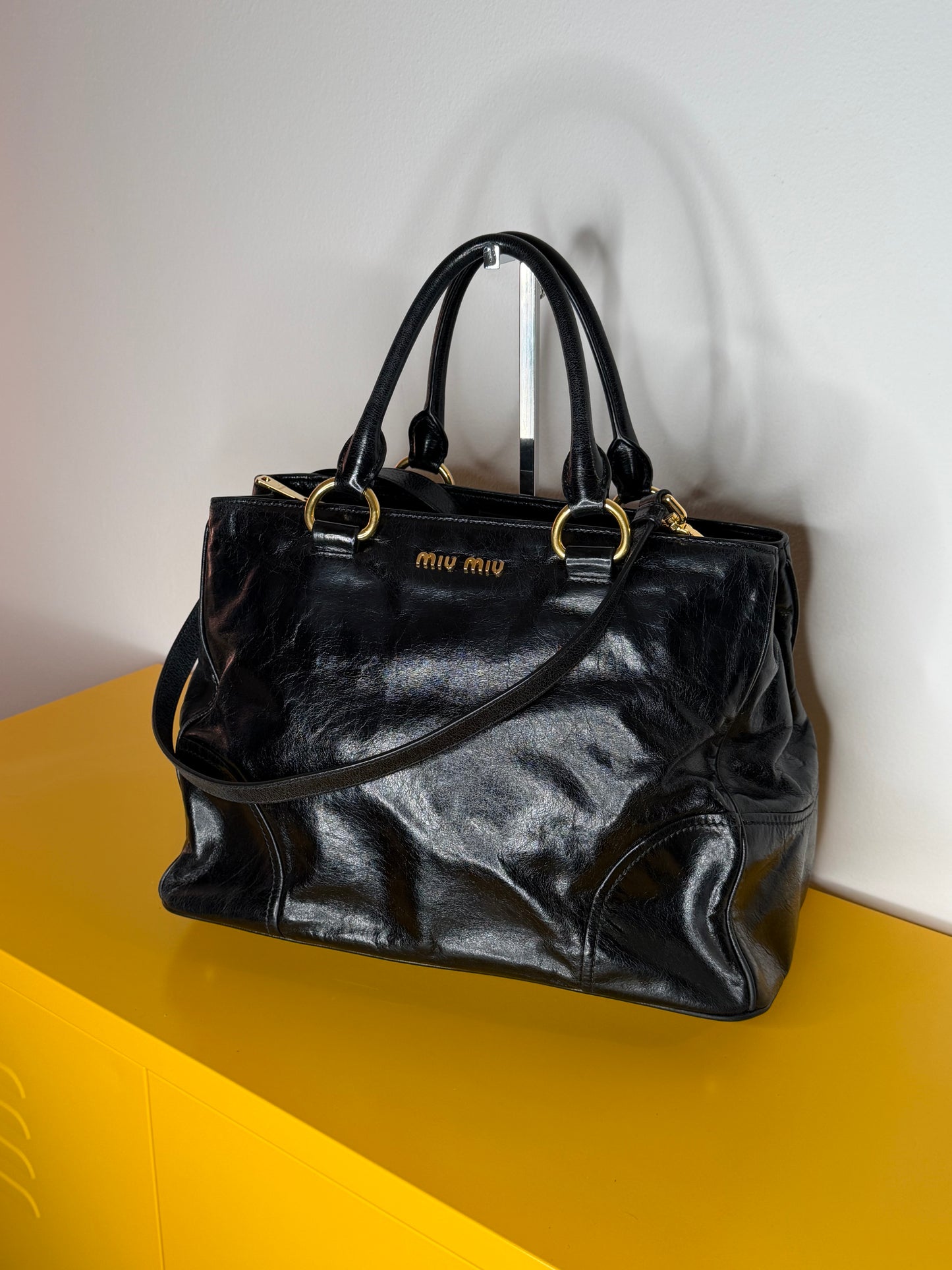 Miu Miu tote shine