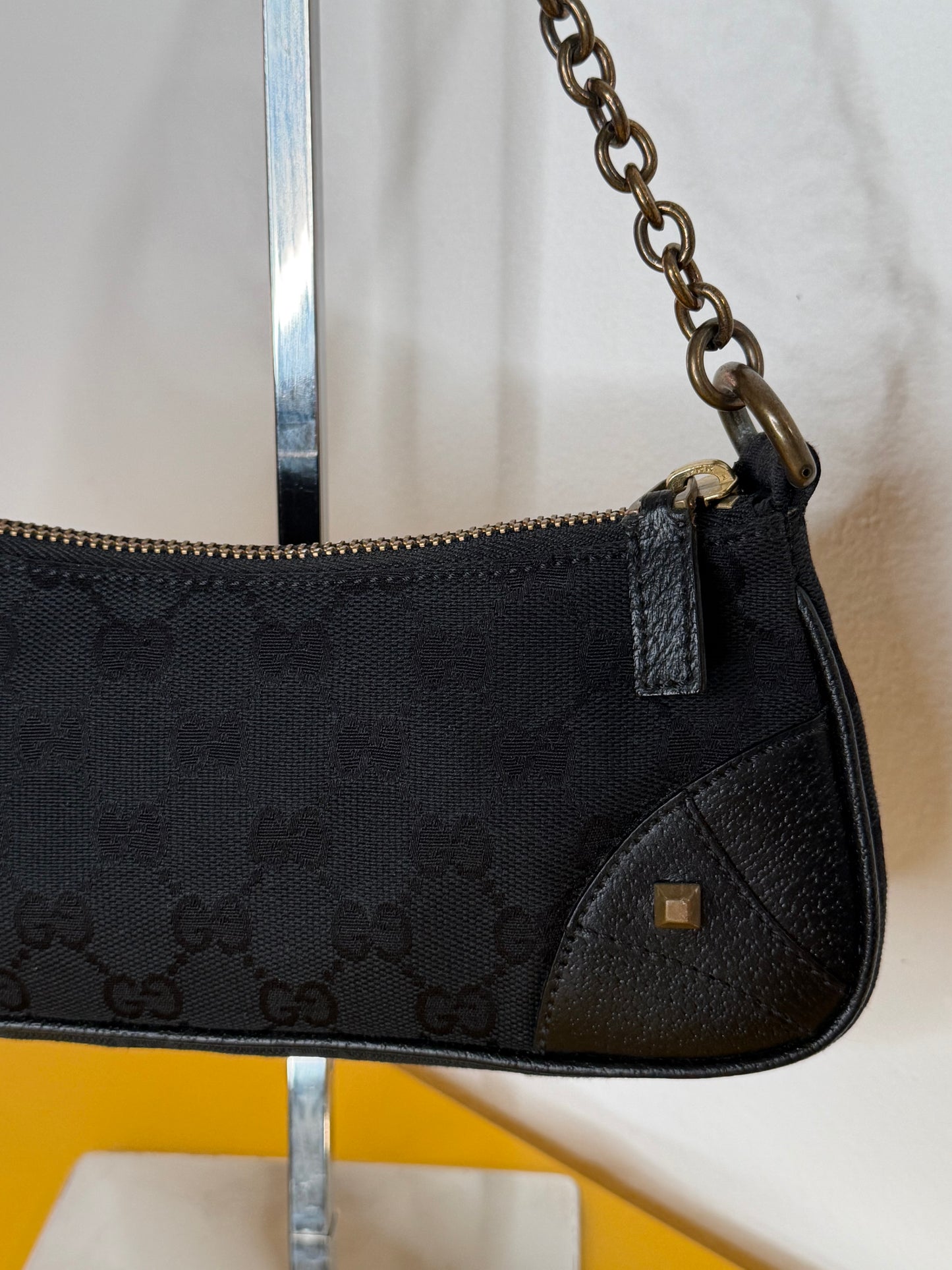 Gucci Pochette with chain