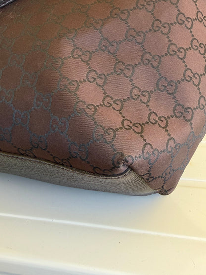 Gucci tote brown