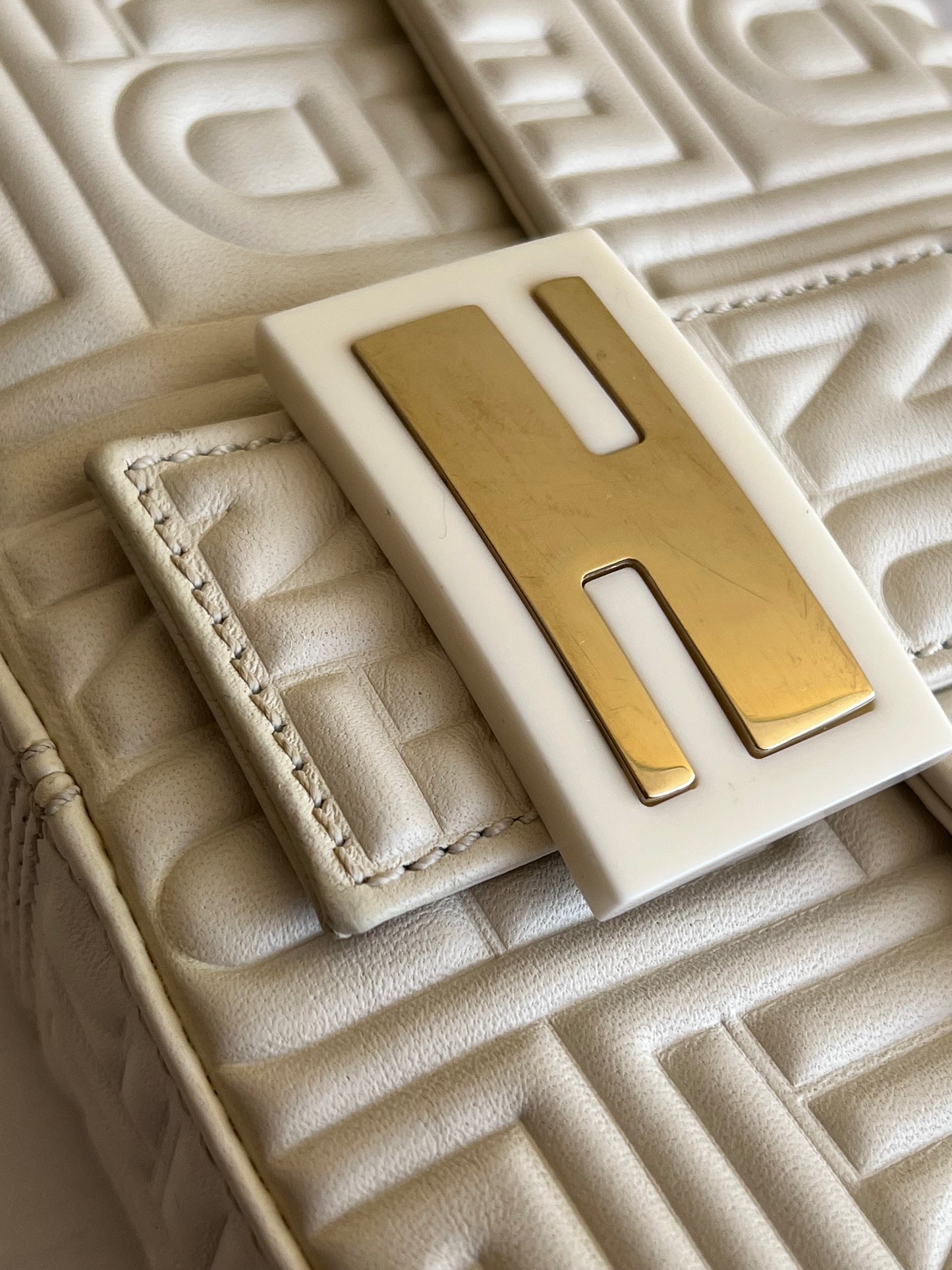 Fendi Baguette Nappa Bianca