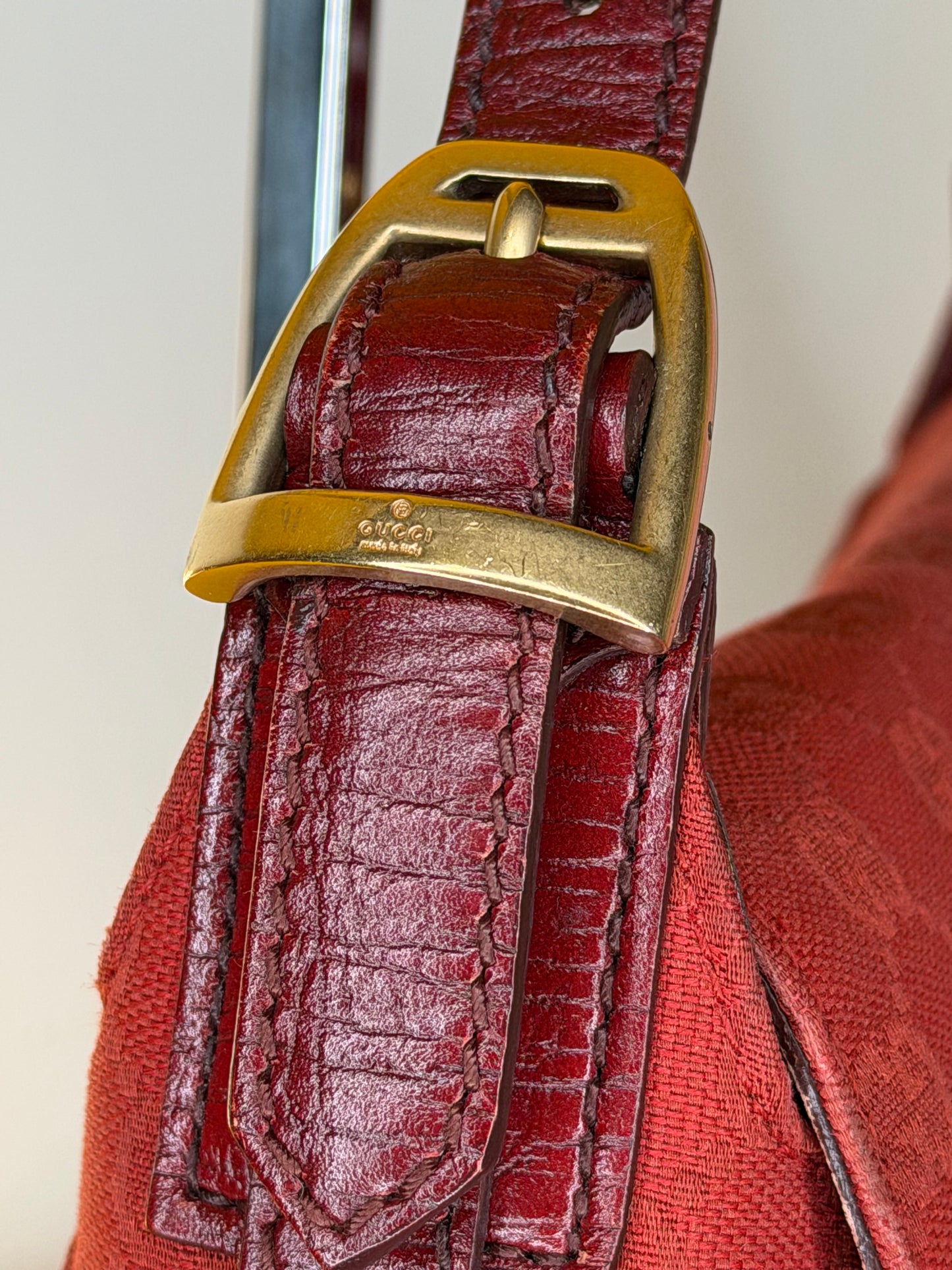 Gucci Horsebit red