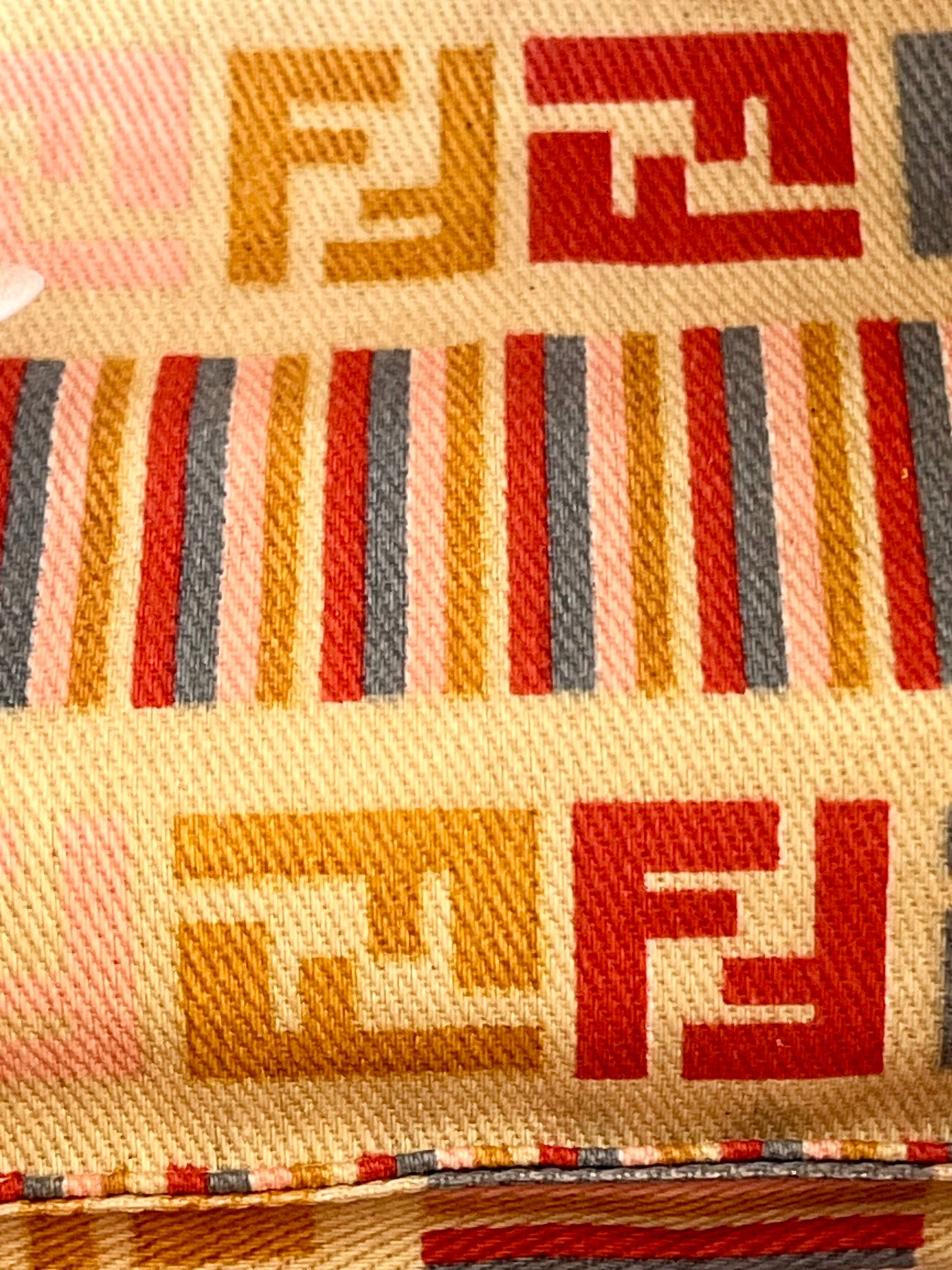 Fendi mini Mamma Baguette