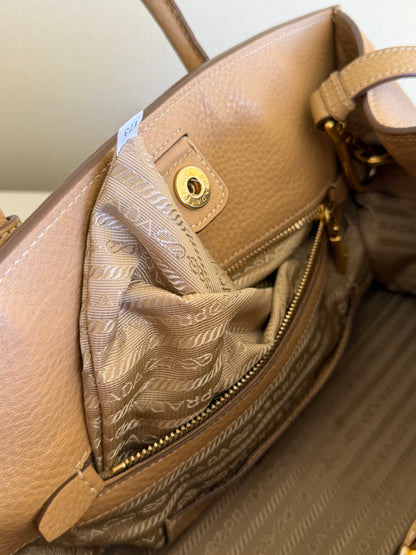 Prada tote in pelle