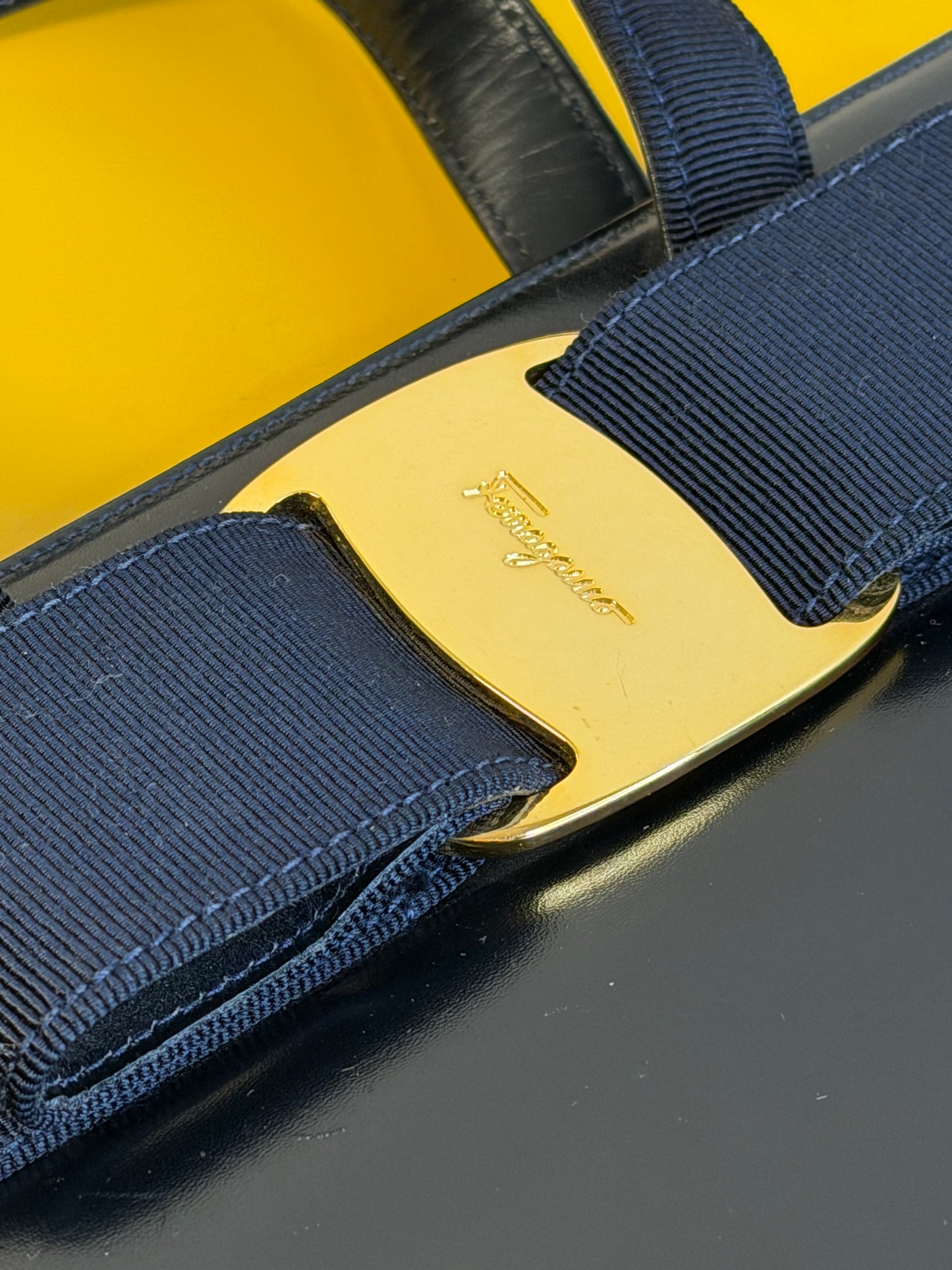 Salvatore Ferragamo Vara blu