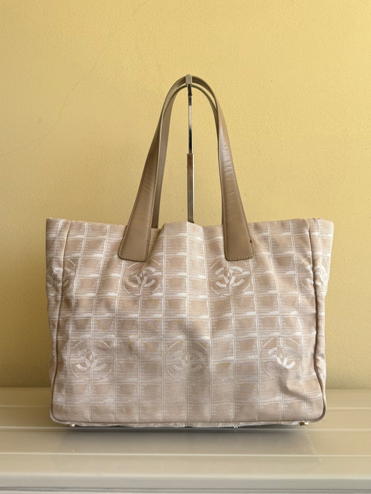 Chanel Tote new travel light