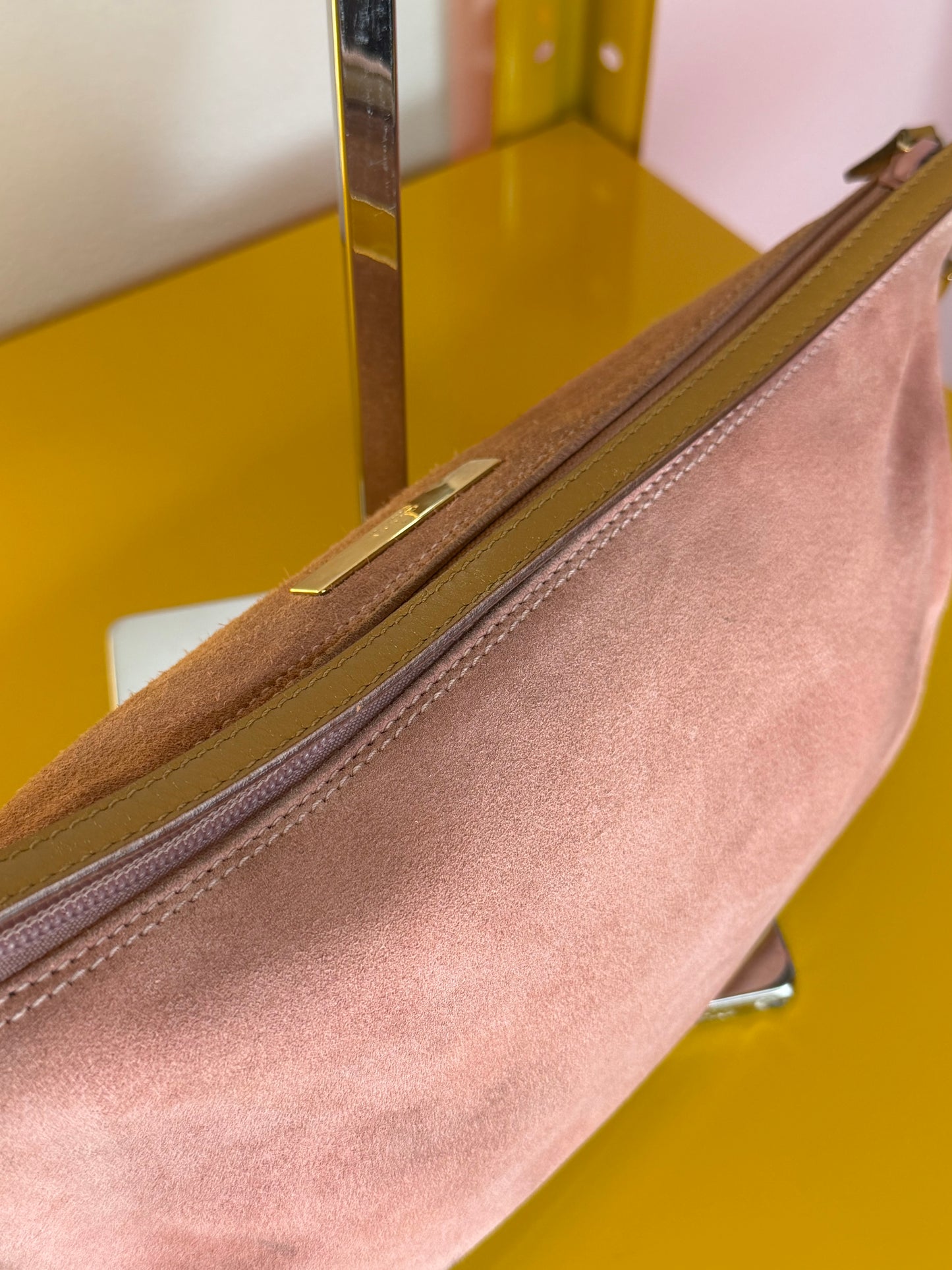 Gucci boat bag suede pink