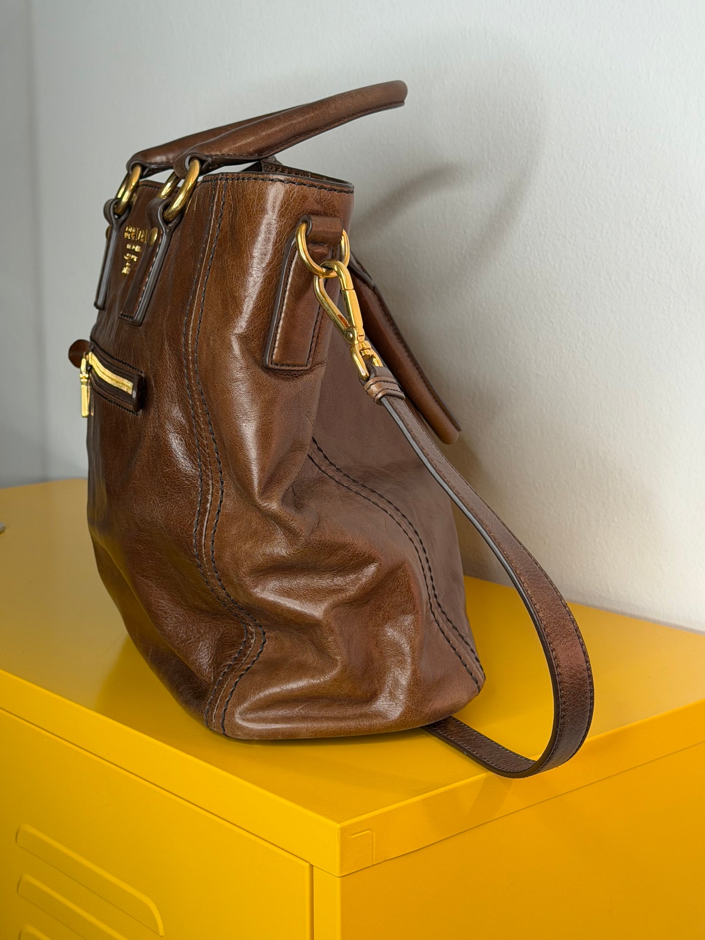 Prada tote nocciola
