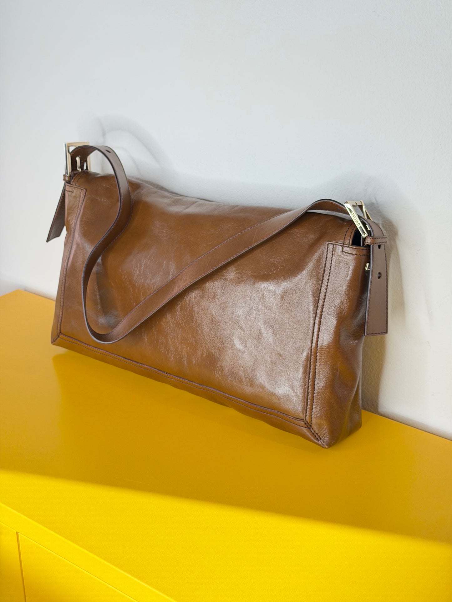 Fendi maxi baguette