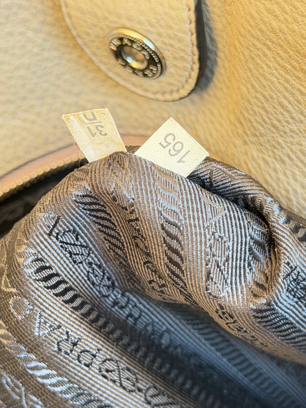 Prada Vitello Daino Shopper
