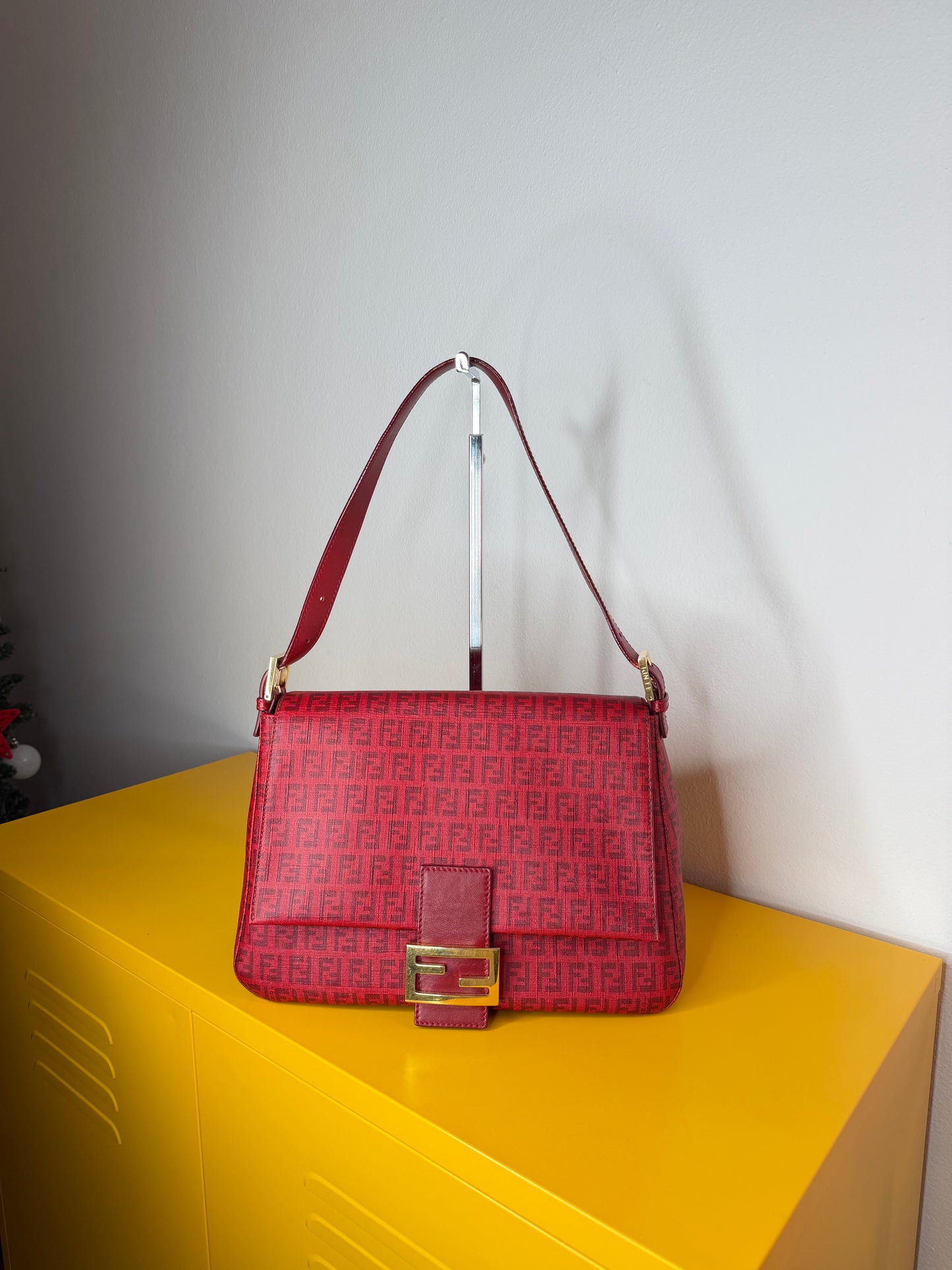 Fendi Mamma tessuto roll red