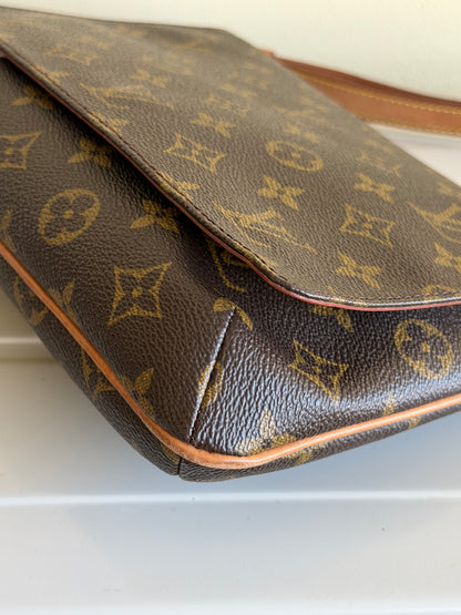 Louis Vuitton musette PM